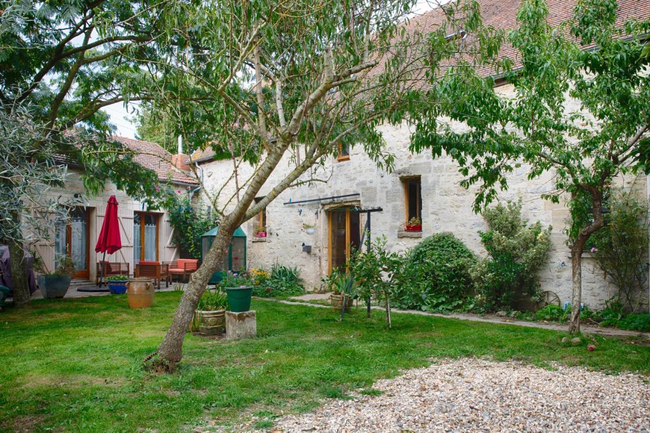 La Ferme Des Nonains Apartment Montjavoult Ngoại thất bức ảnh